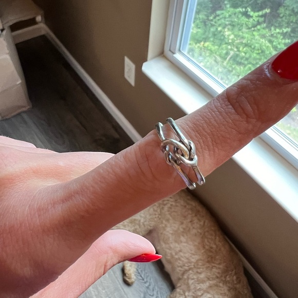 Vintage Retro Silver Tone Lovers Double Knot Loop Ring Size 7 - Picture 2 of 11